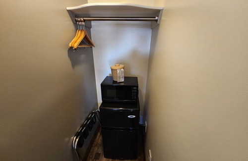 Clairton Hotel | Jefferson Hills Motel