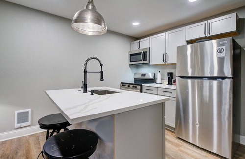 East Town Apartment | Jefferson House | Cellar Suite
