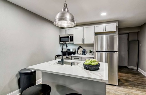 East Town Apartment | Jefferson House | Cellar Suite
