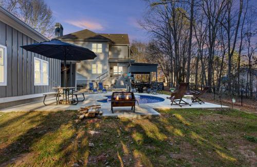 Jefferson House | Jefferson Poolside Escape with pool