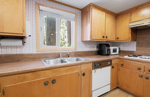 Big Bear Lake Cabin | Jeffries Green House