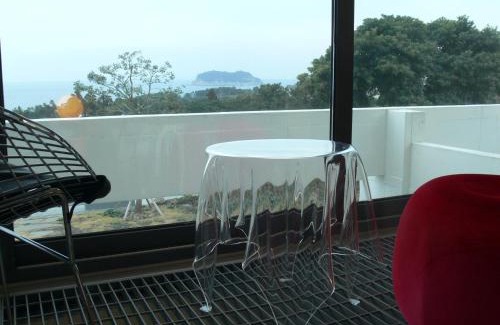 Seogwipo City House | Jeju Bom stay & Art Gallery