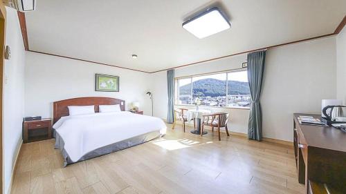 Yeon-dong Hotel | JeJu Golf Hotel