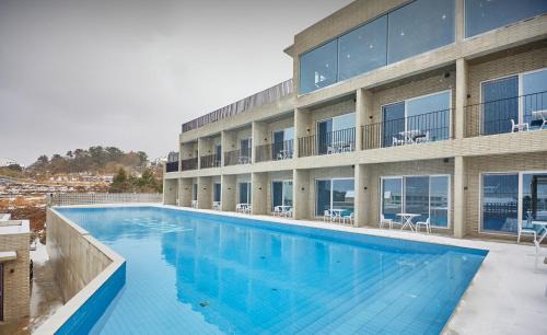 Downtown Villa | Jeju NuevePoolvilla Aewol