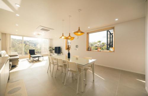 Pyoseon House | Jeju Page672
