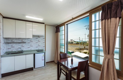 Jocheon House | Jeju Wayo Pension