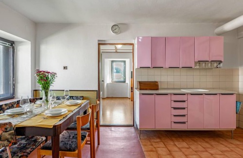 Nebahovy House | Jelemek by Interhome