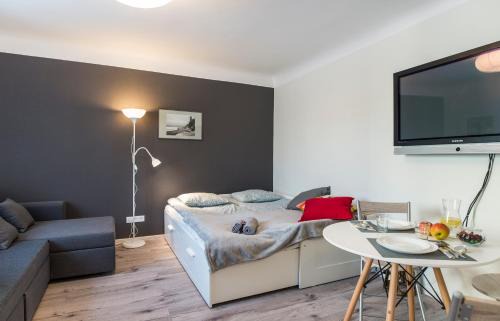 Tornkalns Apartment | Jelgavas 52 Old town 5 min 4 can stay Free parking Self check in out