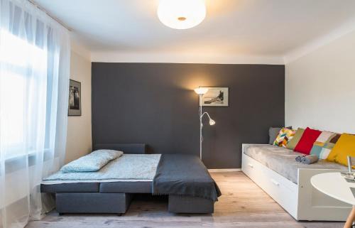 Tornkalns Apartment | Jelgavas 52 Old town 5 min 4 can stay Free parking Self check in out