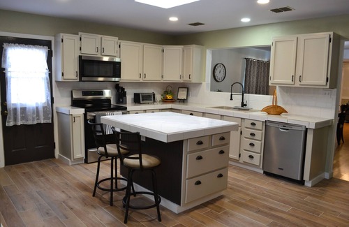 Nolanville House | Jenkfarm Getaway is a charming, family friendly, home located in Nolanville, Tx