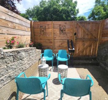 College Hill Apartment | Jennifer's College Hill Apartment Private Entry & Patio