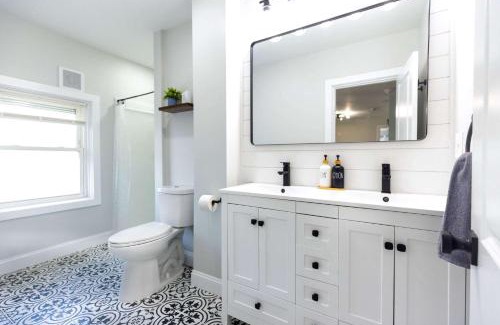 Federal Hill Apartment | Jennifer's Elegant & Cozy Broadway Retreat