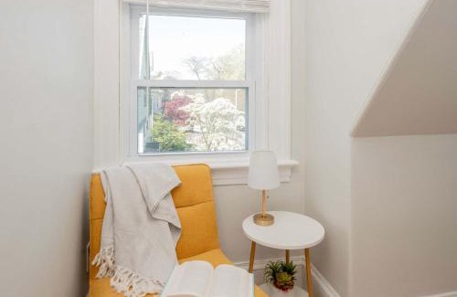 College Hill Apartment | Jennifer's Historic College Hill Apartment - The Lookout