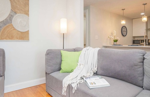 Federal Hill Apartment | Jennifer's Penthouse 2 Floor Apartment - Amazing City View!