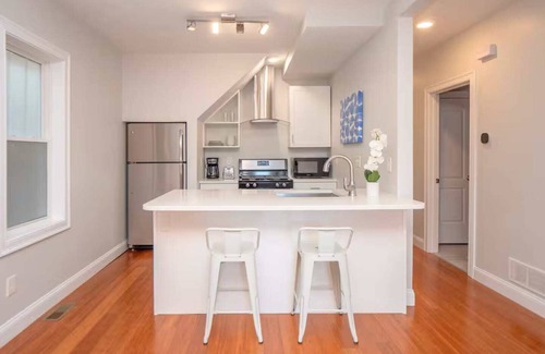 Federal Hill Apartment | Jennifer's Private Apartment with Outdoor Patio