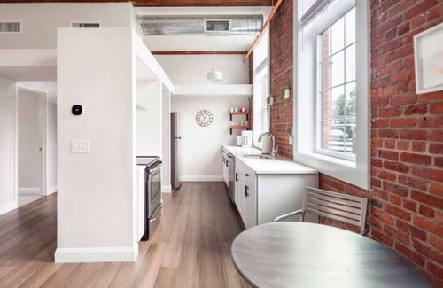 College Hill Apartment | Jennifer’s Stylish Downtown Brick Foundry Escape