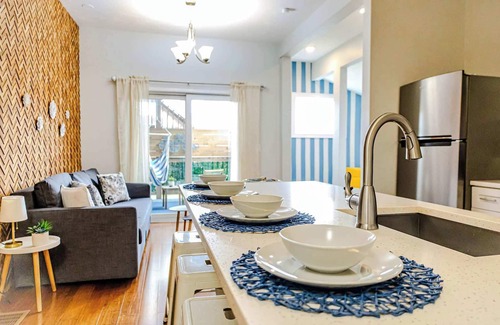 Federal Hill Apartment | Jennifer’s Warm & Welcoming Urban Getaway w/Deck