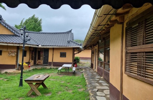 Witchangbat House | Jeong-Chon Organic Farm Stay