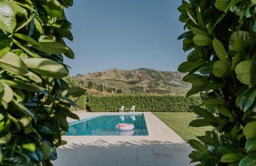 Valdigem House | Jerónimos Garden & Pool Villas