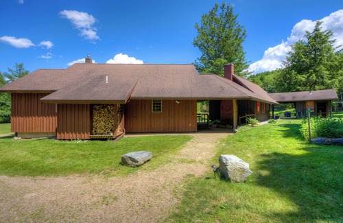 Jericho House | Jericho VT - Green Mountain Getaway.