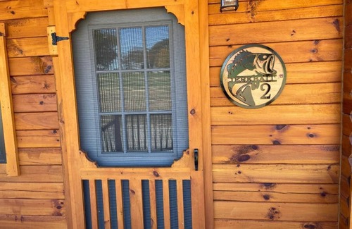 Scottsboro Cabin | JERKBAIT CABIN