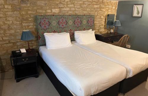 Middleton Stoney Hotel | Jersey Arms Hotel Bicester