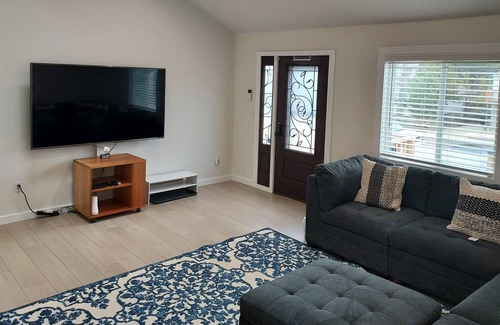 Keansburg House | Jersey Shore Getaway! 5 mins to beach and free parking