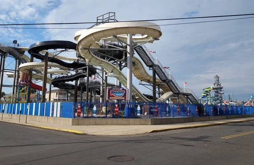 Keansburg House | Jersey Shore Getaway! 5 mins to beach and free parking