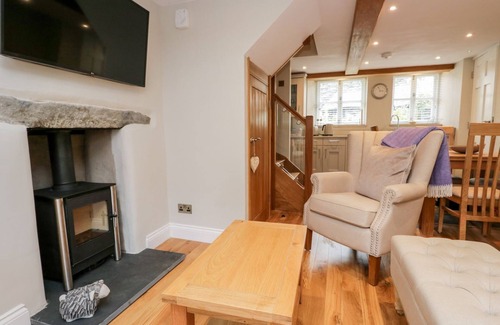 Hawkshead Cottage | JESSAMINE COTTAGE, family friendly, with a garden in Hawkshead