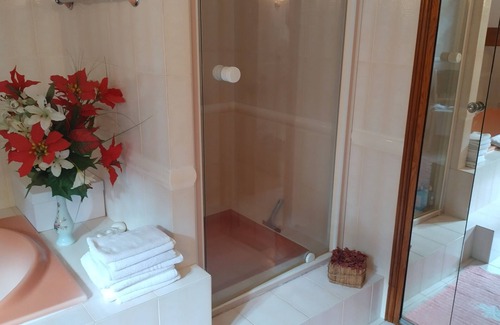 Fontenay-en-Parisis Bed & Breakfast | Jeux Olympiques gd Apartment 1P, 2, 3, 4, 15 min Stad de France 9km de CDG