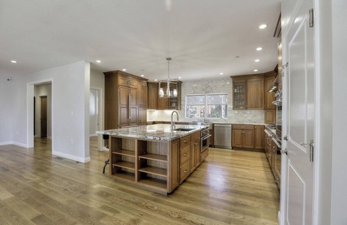 Burlingame House | Jewel in Burlingame