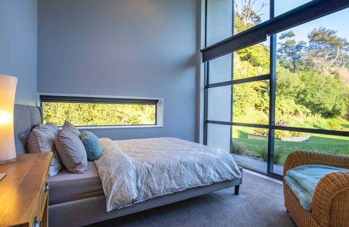 Upper Hutt Villa | Jewel of Akatarawa - Wellington