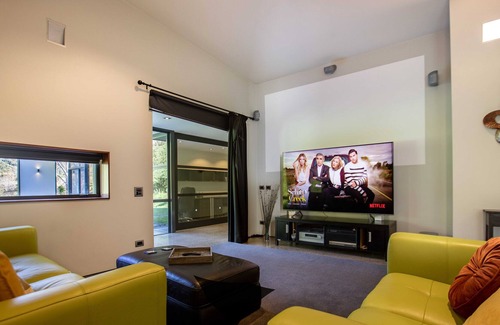 Upper Hutt Villa | Jewel of Akatarawa - Wellington