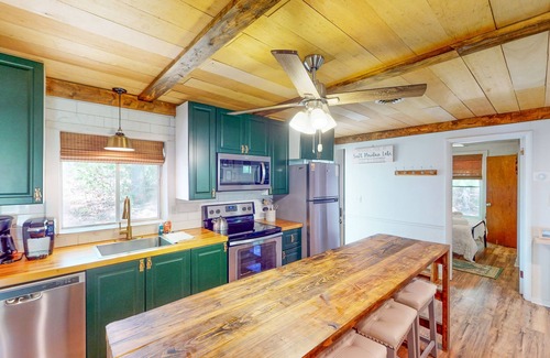 Huddleston Cottage | Jewelbox Cottage - Lakefront home with fireplace, private dock, canoe & SUPs