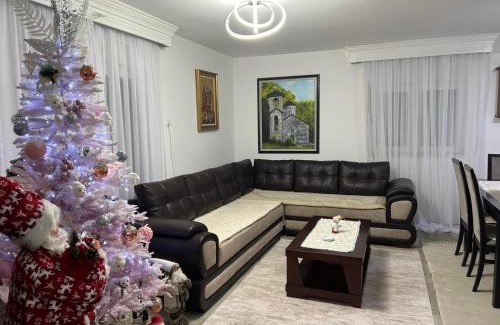 Savnik House | Jezerina