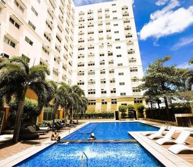 Binan City Apartment | JFam Suites, C410R Studio Condo, 4 Pax - ALL IN!
