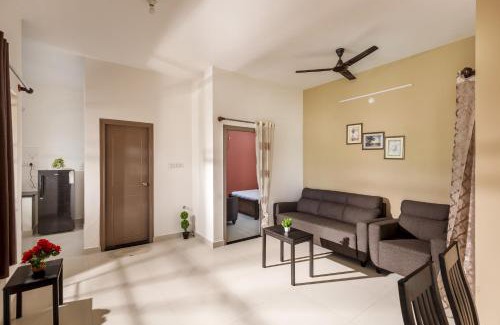 Hosur Villa | JhilMil Pool Villa by StayJadeParty VillaLawn