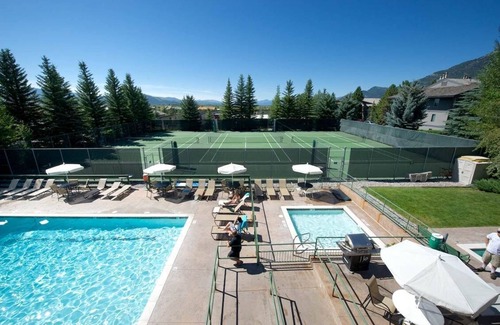 Teton Village Condo | JHRL - Gros Ventre A10 - Cozy mountain condo