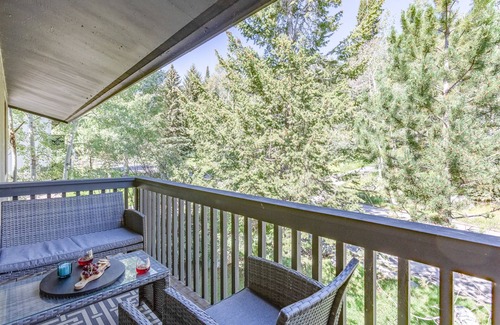 Teton Village Condo | JHRL - Slope-side Whiteridge B7 Condo - Walk to Tram