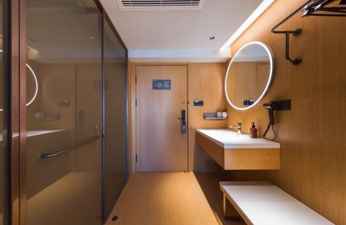 North Chaoyang Hotel | JI Hotel Beijing Bird's Nest Liudaokou Subway Station