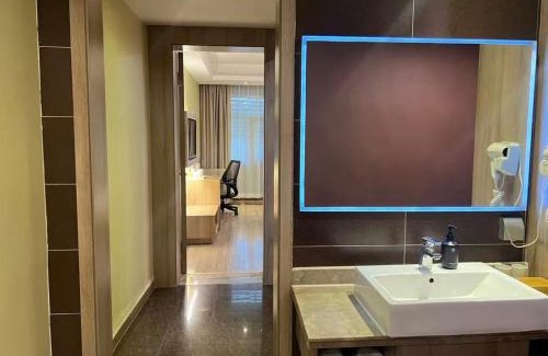 Shuangjing Hotel | JI Hotel Beijing Guangqumen