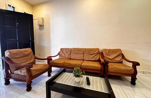 Ulu Tiram House | Jiaxin Homestay - Puteri Wangsa 家馨民宿
