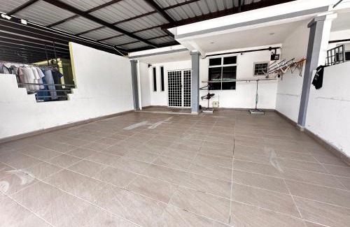 Ulu Tiram House | Jiaxin Homestay - Puteri Wangsa 家馨民宿