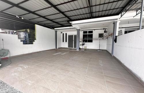 Ulu Tiram House | Jiaxin Homestay - Puteri Wangsa 家馨民宿