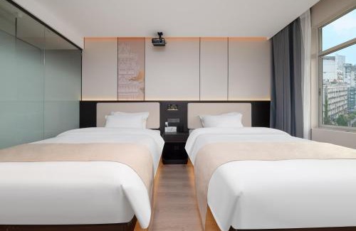 Donghu Qu Hotel | Jiduo Cinema Hotel