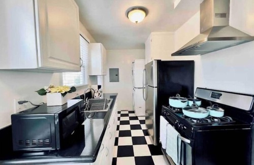 Alhambra House | Jie’s choice-vintage style cozy home 15min to DTLA