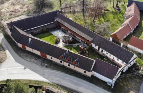 Dynin Apartment | Jihočeský Statek