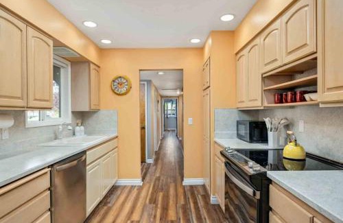 Hillsboro House | Jim and Shirley's Cukoo's Nest