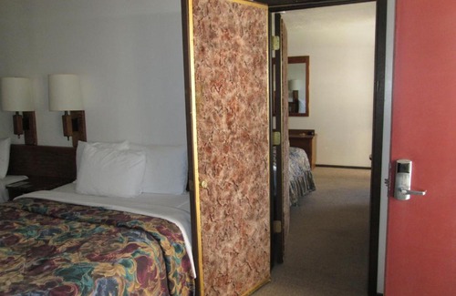 Tonopah Hotel | Jim Butler Inn & Suites