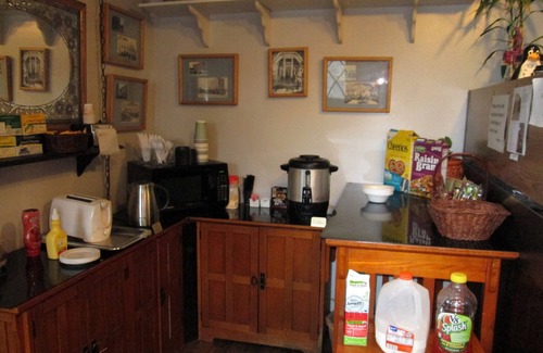 Tonopah Hotel | Jim Butler Inn & Suites